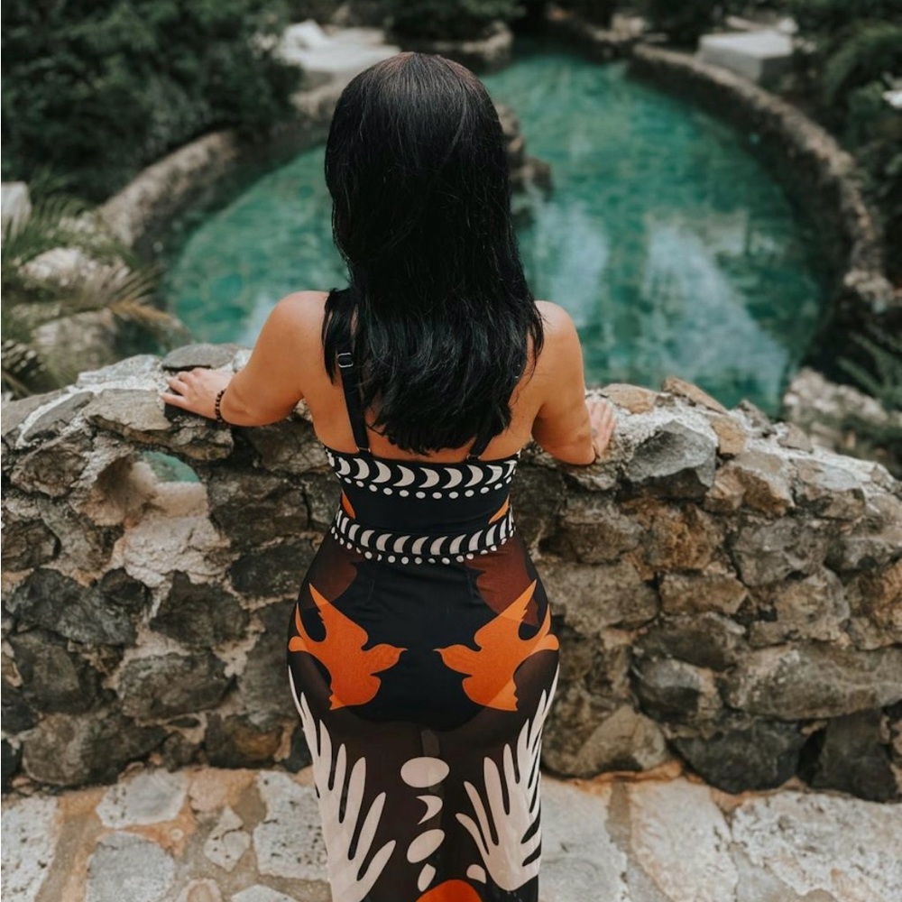 Commense Bird Print Cutout One-Piece Swimsuit AND COVERUP NWT - Picture 6 of 10